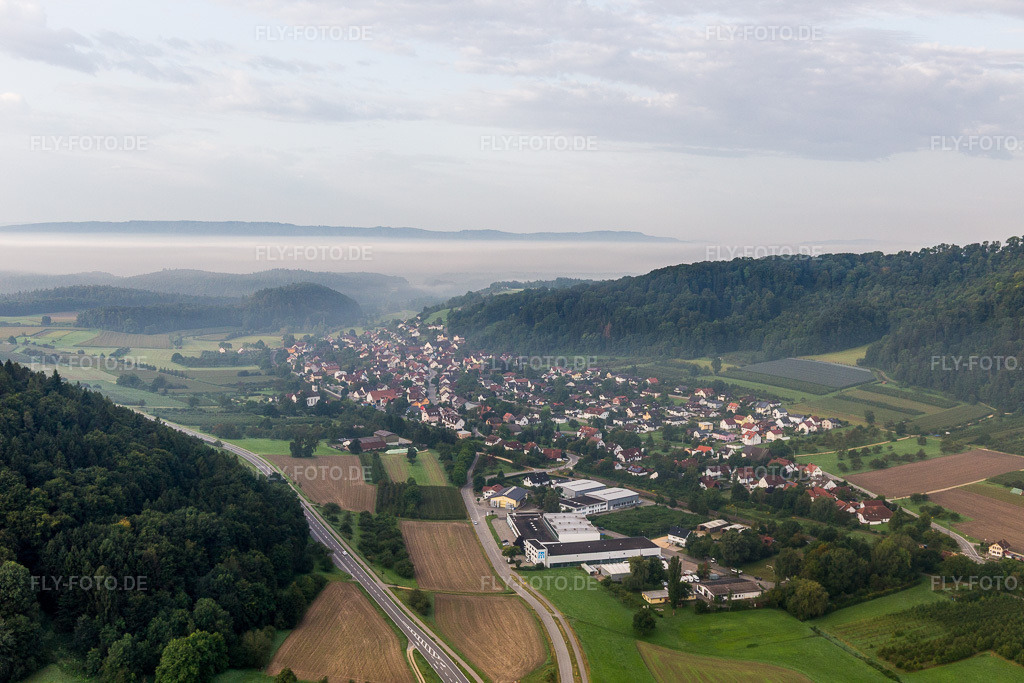 Luftbild: Ortsansicht von Norden im Ortsteil Stahringen in Radolfzell im Bundesland Baden-Württemberg in Deutschland. Foto: IMG_102872.jpg vom 26.08.2017 durch Werner Riehm/FLY-FOTO.de