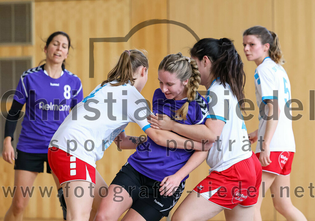 2023-03-18_056_SpVgg_Altenerding_II_gegen_HSG_Freising-Neufahrn_II | Erding, Deutschland, 18.03.2023:
Handball, Bezirksliga Frauen Altbayern 2022 / 2023, 14. Spieltag, SpVgg Altenerding II gegen HSG Freising-Neufahrn II, Endergebnis: 25:27

Sofia Knecht (HSG Freising-Neufahrn, #4), Elisabeth Bauschmid (SpVgg Altenerding, #6)

Foto: Christian Riedel / fotografie-riedel.net