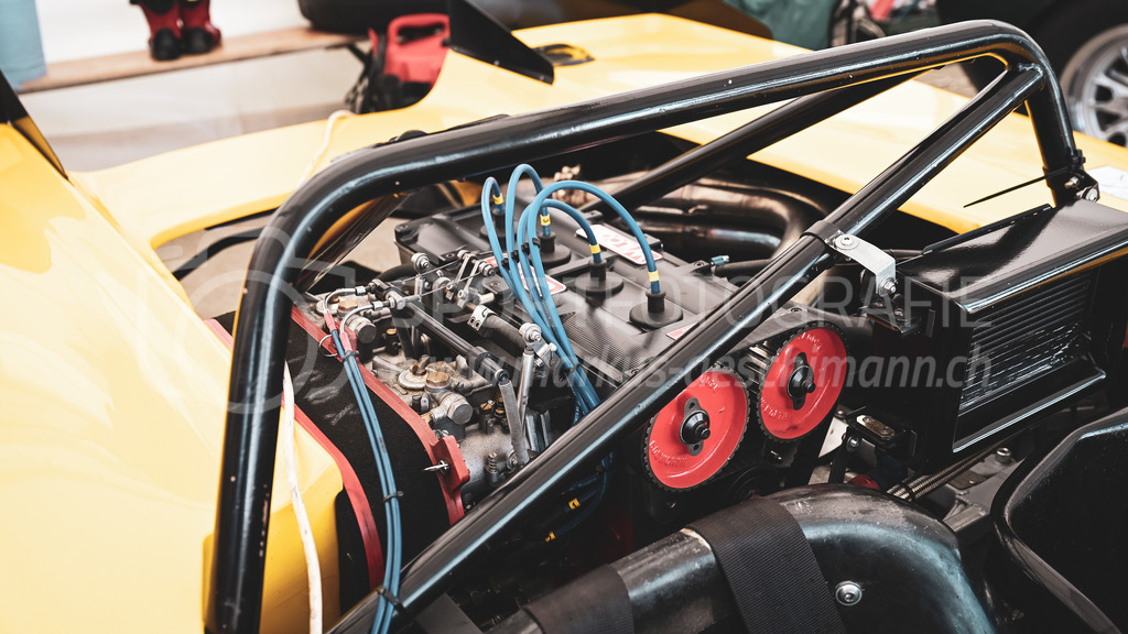 19. Arosa ClassicCar 2023 - 3. September 2023 | 19. Arosa ClassicCar 2023
Arosa, Schweiz
Motor des Sbarro Spyder, Jahrgang 1970, von Huschka Andreas aus Waiblingen (Startnummer 605).
@arosaclassiccar, @arosa.official, #arosaclassiccar, #arosa, #76curves, #classiccar
Bild: Sportfotografie Markus Aeschimann | www.markus-aeschimann.ch - Realisiert mit Pictrs.com