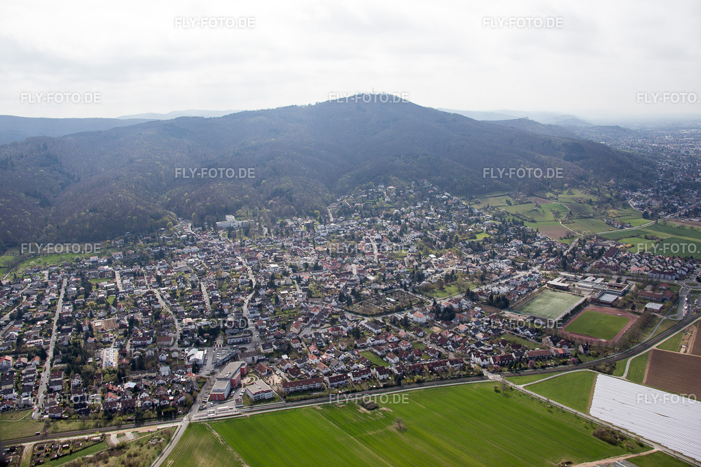 Ortsansicht der Straßen und Häuser der Wohngebiete in Alsbach | Luftbild: Ortsansicht der Straßen und Häuser der Wohngebiete in Alsbach in Alsbach-Hähnlein im Bundesland Hessen in Deutschland. Foto: IMG_077185.jpg vom 12.04.2015 durch Werner Riehm/FLY-FOTO.de - Realisiert mit Pictrs.com