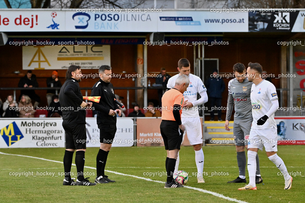 SAK vs. ASKÖ Köttmannsdorf | Markus Fischer Referee, Michael Terbul  Referee, Karl Stark Referee, #22 Leo Ejup SAK, #9 Sinan Samardzic SAK, #17 Stephan Borovnik ASKÖ Köttmannsdorf, SAK vs. ASKÖ Köttmannsdorf, SAK vs. ASKÖ Köttmannsdorf am 02.04.2026 in Klagenfurt (Sportpark Welzenegg), Austria, (Photo by Bernd Stefan)