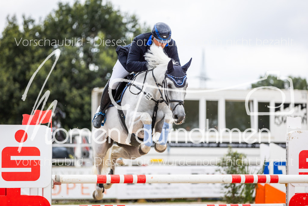 BHO-2PhSpr-M-5-2389 | MomenTaufnahmen Pferdesportfotos