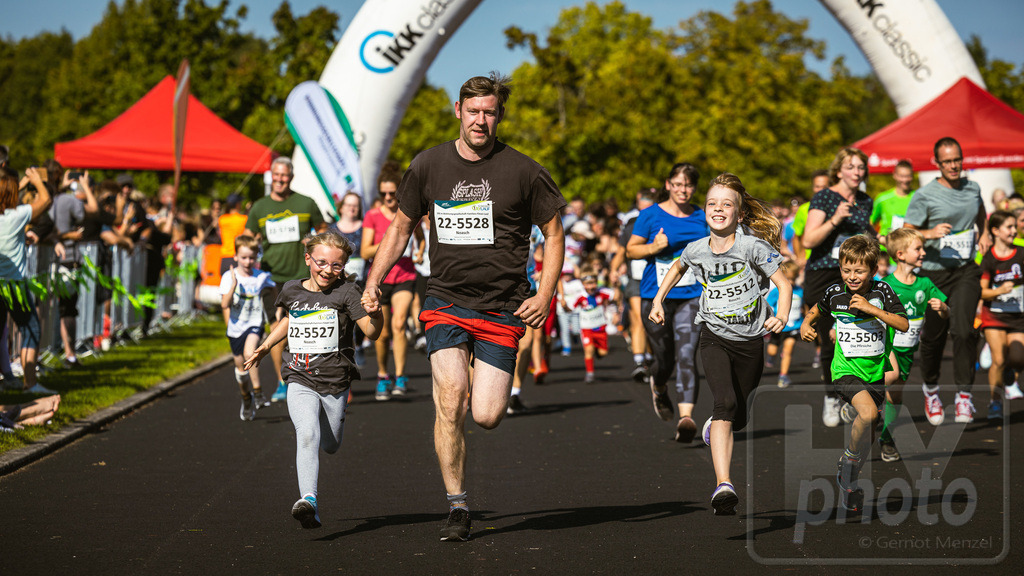 16. Hoywoj-CityLauf im Sportforum Hoyerswerda - 16.09.2023 | 555m Wohnungsgesellschaft-Familien-Flitzer-Lauf - Realisiert mit Pictrs.com