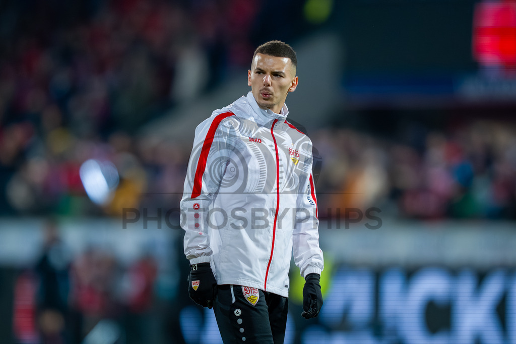 1. FC Heidenheim vs. VfB Stuttgart, Fussball, 1. Bundesliga, 23. Spieltag, Saison 2025/2026, 22.02.2026 | Badredine Bouanani (VfB Stuttgart, #27),1. FC Heidenheim vs. VfB Stuttgart, Fussball, 1. Bundesliga, 23. Spieltag, Saison 2025/2026, 22.02.2026Foto: photosbyphips/Philip Ziegler
