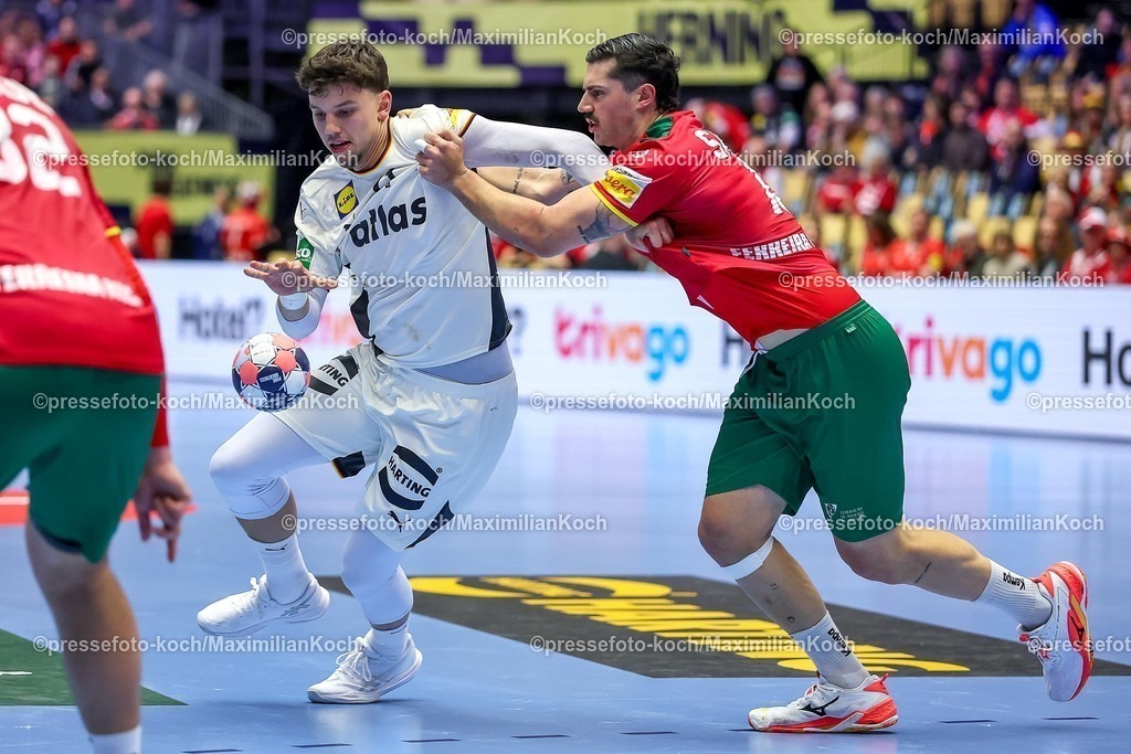 EHF22012601040 | 22.01.2026, Handball, Men's EHF EURO 2026, Deutschland - Portugal, Jyske Bank Boxen in Herning, Dänemark, Main Round:  Marko Grgic (Germany #71) im Zweikampf gegen   Rocha Nogueira (Portugal #13) 
