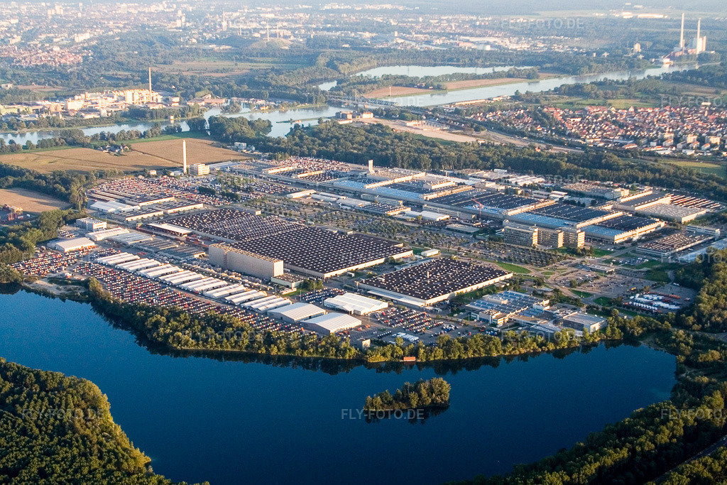 Luftbild: Werksgelände Daimler AG im Ortsteil Automobilwerk Wörth in Wörth am Rhein im Bundesland Rheinland-Pfalz in Deutschland. Foto: IMG_3971.jpg vom 21.09.2006 durch Werner Riehm/FLY-FOTO.de