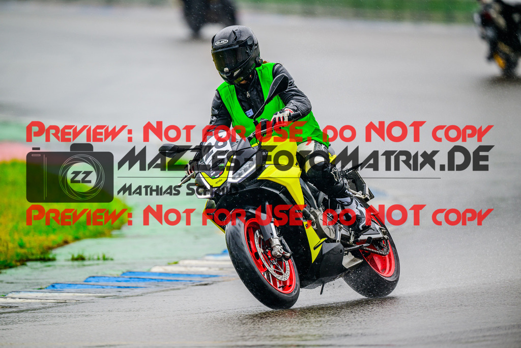 MaZZes_FotoMatrix_240521_6007705_5883 | INST