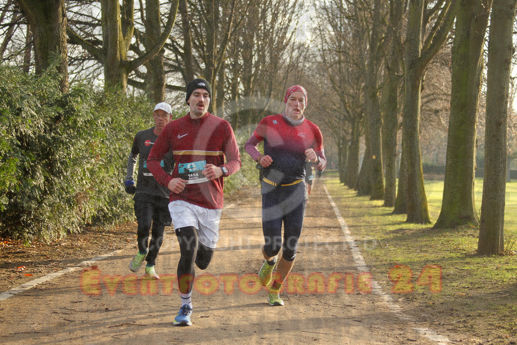 241231_1015_EV4_3559 | Sportfotografie im Rhein-Sieg Kreis, Köln, Bonn, NRW, Rheinland Pfalz, Hessen, etc. Unser Tätigkeitsfeld umfasst den Laufsport vom Volkslauf über den Marathon, Duathlon, Triathon bis zum Ultralauf wie Kölnpfad Ultra oder Schindertrail.