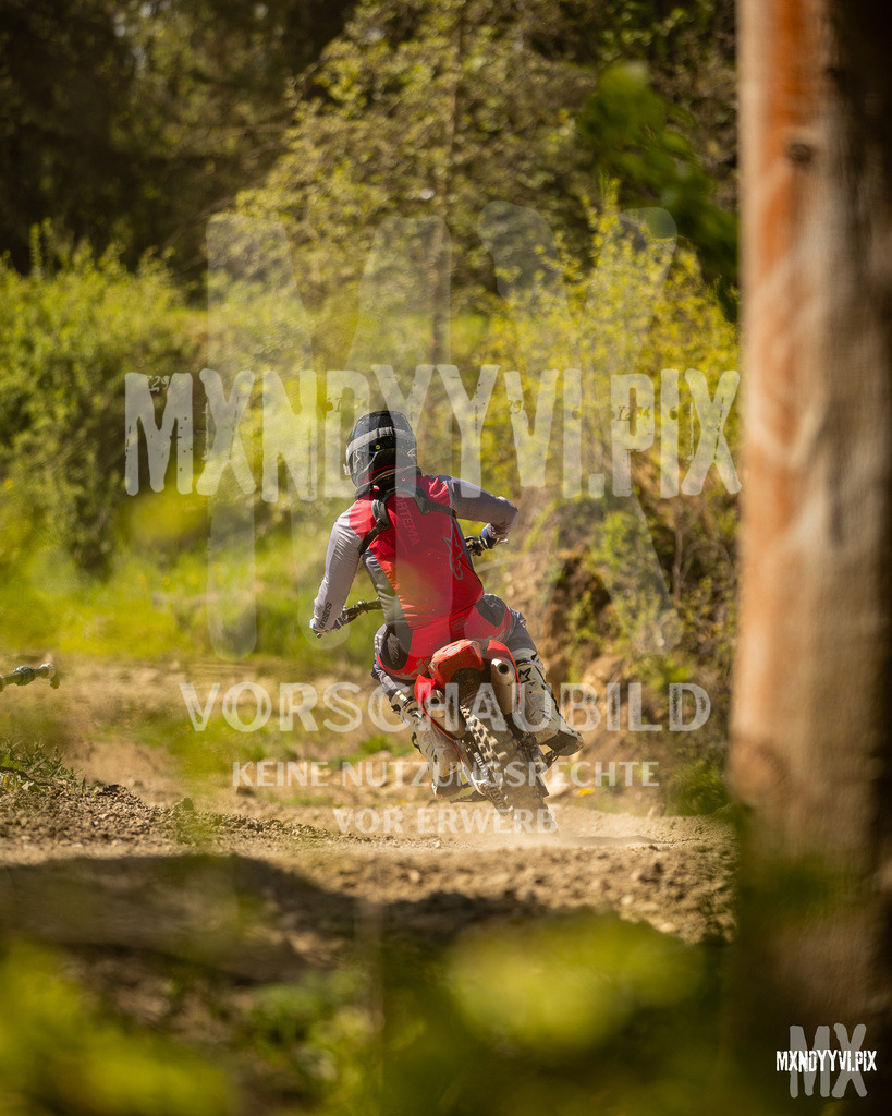 866A4872 | mxndyyvipix