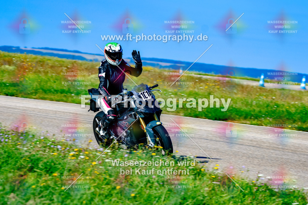 _TOU2006 | Hier findet Ihr Bilder von Touristenfahrten auf der Nürburgring Nordschleife oder von anderen Veranstaltungen die ich besucht habe. Viel Spass beim Durch Schauen 