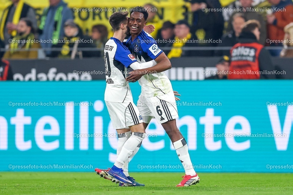 BVB21032601057 | 21.03.2026, Fußball, Borussia Dortmund - Hamburger SV, 1. Fußball Bundesliga, 27. Spieltag, Signal Iduna Park, Saison 2025 2026: Torjubel nach dem Tor zum 2:0 durch Torschütze Albert Sambi Lokonga&nbsp; (HSV #06)  zusammen mit Fabio Vieira&nbsp; (HSV #20) DFB regulations prohibit any use of photographs as image sequences and or quasi-video.