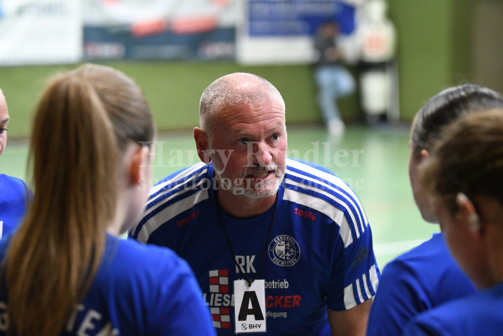 SSG Metten Damen | Robert Kraus (Trainer SSG Metten Damen) - Realisiert mit Pictrs.com