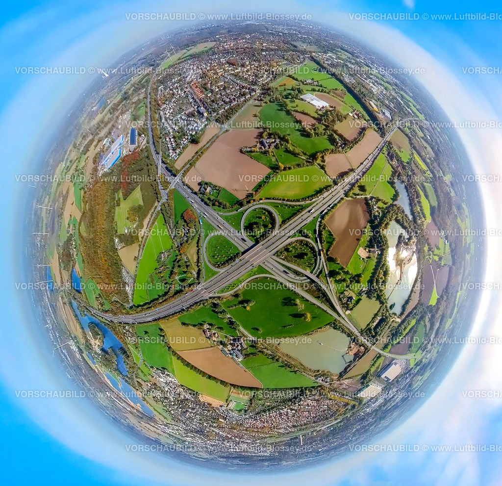 Moers20221006_1BAB-Kreuz_Krefeld_A53-5 | Luftbild, Autobahnkreuz Kamp-Lintfort, Autobahn A42 und Autobahn A57, Fisheye Aufnahme, Fischaugen Aufnahme, 360 Grad Aufnahme, Rheinkamp-Genend, Moers, Fisheyeaufnahme, Ruhrgebiet, Nordrhein-Westfalen, Deutschland