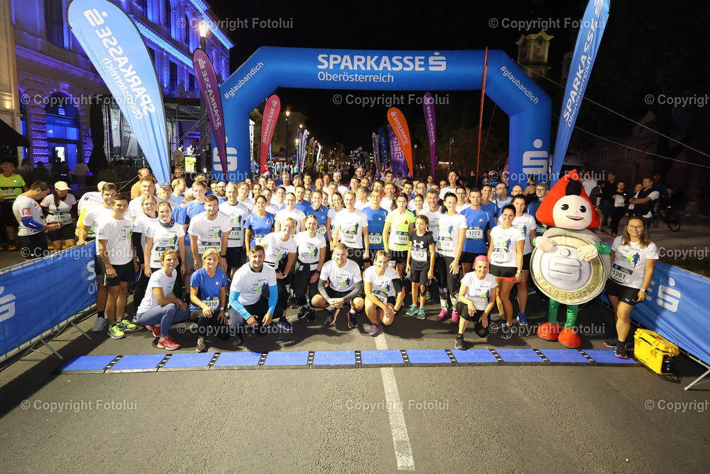 20230928bmmac22540 | Linz, AUSTRIA 26.Sept.23 - Night Run, Image shows 
Photo: Sportmediapics.com/ Manfred Binder