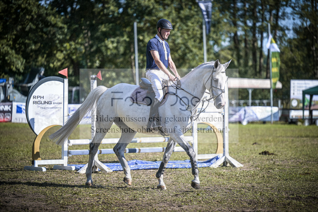 DOS_0672 | Entdecke hochwertige Reitturnierfotos von Foto Oger. Professionell, emotional und authentisch – jetzt Lieblingsmomente im Shop bestellen.Deutschlandweite Turnierfotografie. - Realisiert mit Pictrs.com