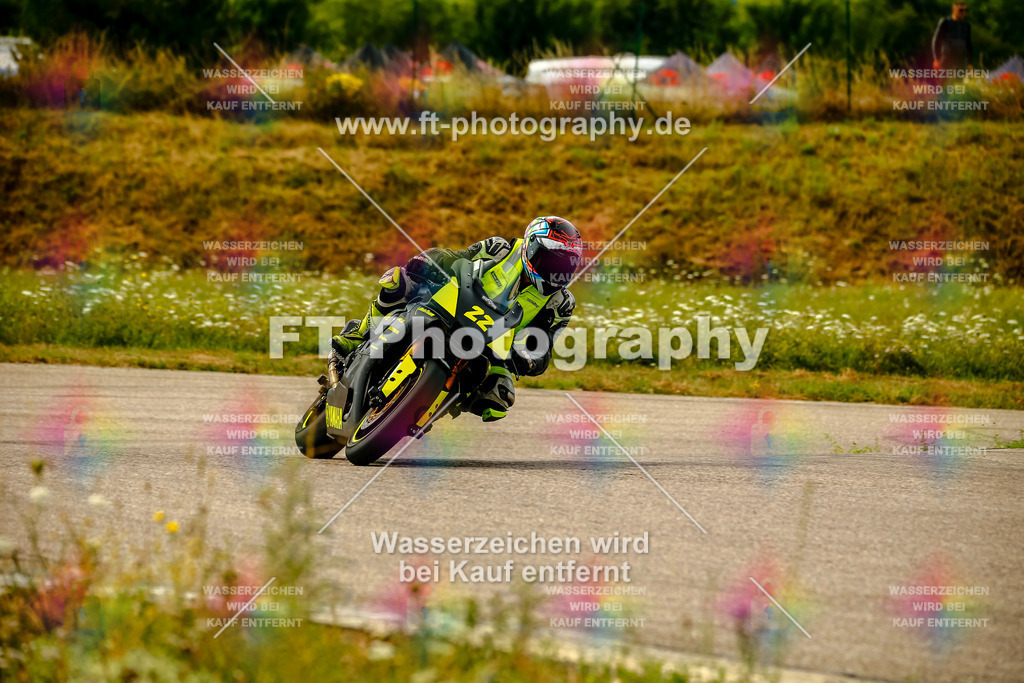 Chambley Juli-0696 | Hier findet Ihr Bilder von Touristenfahrten auf der Nürburgring Nordschleife oder von anderen Veranstaltungen die ich besucht habe. Viel Spass beim Durch Schauen 