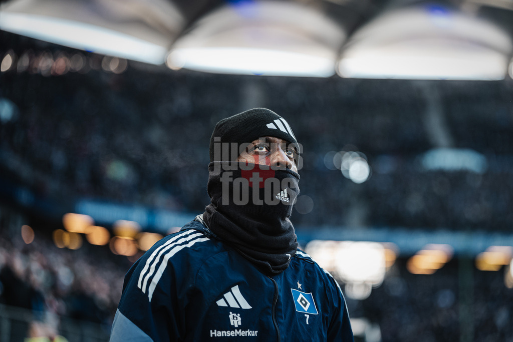 Fußball | Männer | Saison 2025/2026 | 1. Fußball-Bundesliga | 22. Spieltag | Hamburger SV vs. 1. FC Union Berlin | 14.02.2026 | Jean-Luc Dompe (#7, HSV) auf dem Weg zur Spielerbank