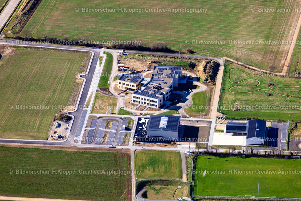 Luftbilder Mechernich-9842 | Luftbildfotografie Baustelle zum Neubau des Schul- Gebäudes " Gemeinschaftsgrundschule in Firmenich-Obergartzem " an der Zum Sportplatz, Panzerstraße in Mechernich im Bundesland Nordrhein-Westfalen, Deutschland - Realisiert mit Pictrs.com