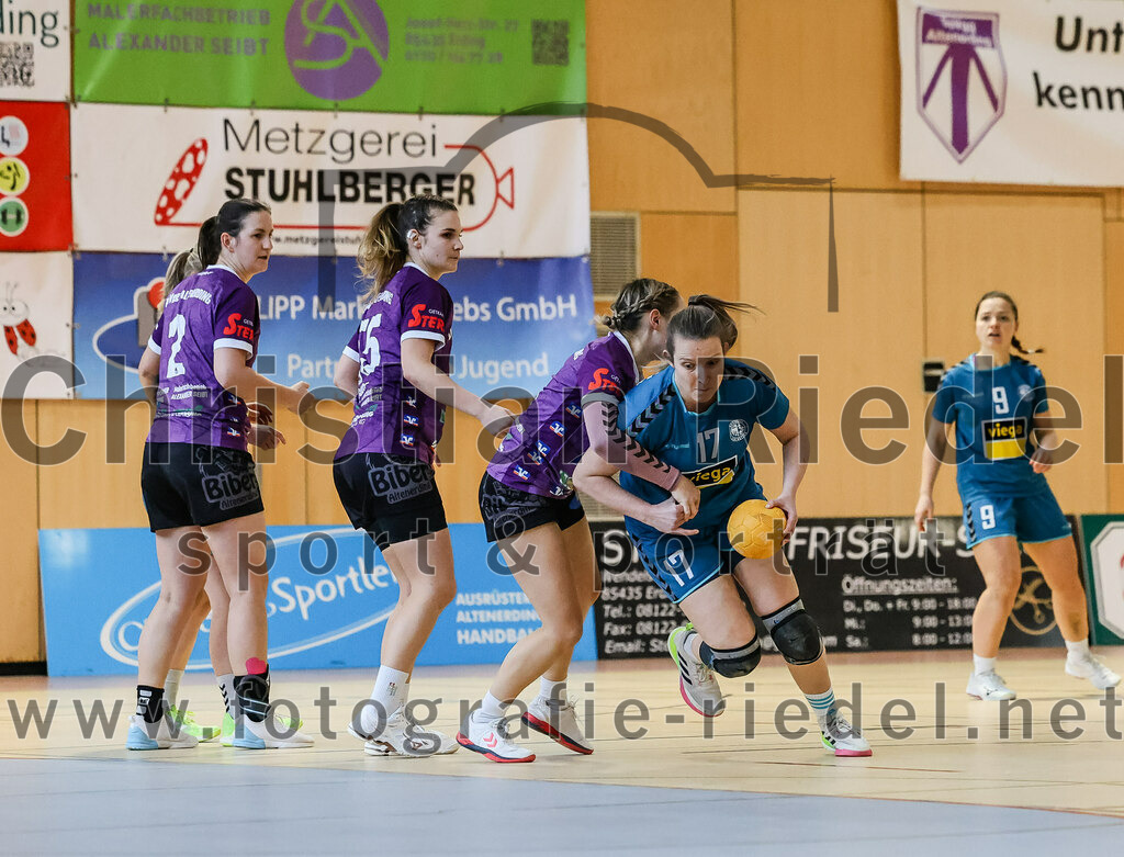 2024-02-24_006_SpVgg_Altenerding_gegen_SSG_Metten_Frauen | Erding, Deutschland, 24.02.2024:
Handball, Bezirksoberliga Frauen Altbayern 2023 / 2024, 15. Spieltag, SpVgg Altenerding gegen SSG Metten, Endergebnis: 32:28

Janina Konrad (SpVgg Altenerding, #2), Verena Bauer (SpVgg Altenerding, #55), Lena Prem (SpVgg Altenerding, #5), Alexandra Venus (SSG Metten, #17)

Foto: Christian Riedel / fotografie-riedel.net