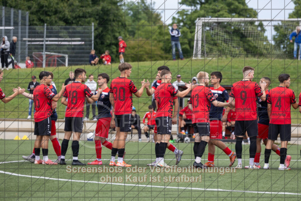20250726_172914_0019 | #,TSV Bad Boll (rot/schwarz) vs. TSVGG Plattenhardt (blau/rot), Fussball, DB-Regio-WFW-Pokal - wfv, 1.Runde, Saison 2025/2026, Kunstrasenplatz, Erlengarten 37, 73087 Bad Boll, 26.07.2025 - 17:30 Uhr,Foto: PhotoPeet-Sportfotografie/Peter Harich