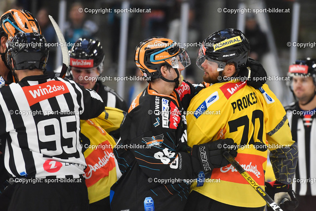 AUT, ICE, Black Wings Linz vs Vienna Capitals | 16.10.2022, Eishalle Linz, AUT, ICE Eishockey Liga, Black Wings Linz vs Vienna Capitals, im Bild Michael Haga (BWL) vs Radek Prokes (VIC)


// ICE bet-at-home Hockey League Match between Black Wings Linz and Vienna Capitals in Linz, Austria on 2022/10/16