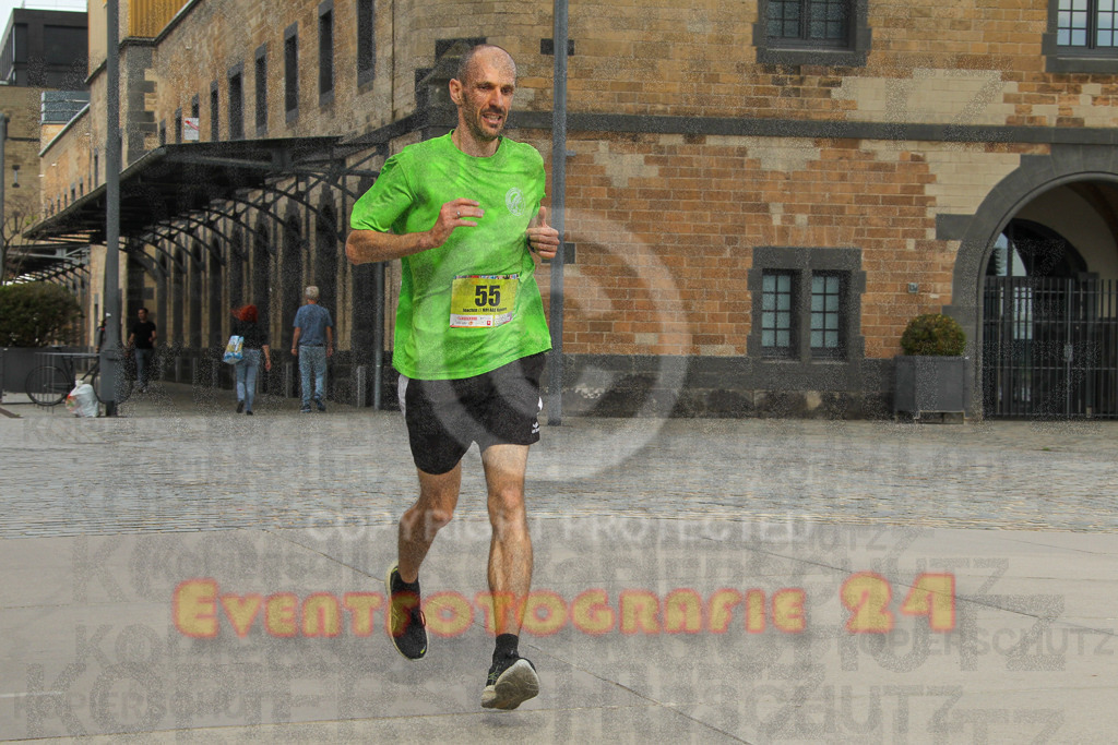 250920_1319_EV4_5231 | Sportfotografie im Rhein-Sieg Kreis, Köln, Bonn, NRW, Rheinland Pfalz, Hessen, etc. Unser Tätigkeitsfeld umfasst den Laufsport vom Volkslauf über den Marathon, Duathlon, Triathon bis zum Ultralauf wie Kölnpfad Ultra oder Schindertrail.
