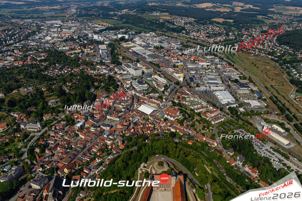 Die Luftbildaufnahme Bierfest-2019 - Kulmbach wurde 2019 mittels Flugzeug (keine Drohne) erstellt. Perfekte Schärfe und Druck- Ergebnisse- Garantiert!