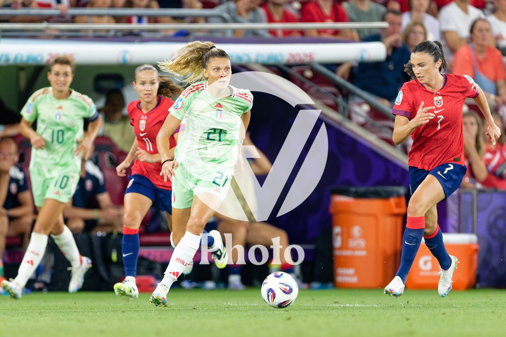 Norway v Italy - UEFA Women's EURO 2025 Quarter-Final | GENEVA, SWITZERLAND - JULY 16: Michela Cambiaghi of Italy (L) runs with the ball under pressure from Ingrid Engen of Norway (R) during the UEFA Women's EURO 2025 Quarter-Final match between Norway and Italy at Stade de Geneve on July 16, 2025 in Geneva, Switzerland. (Photo by Giuseppe Velletri/Sports Press Photo/Getty Images)
