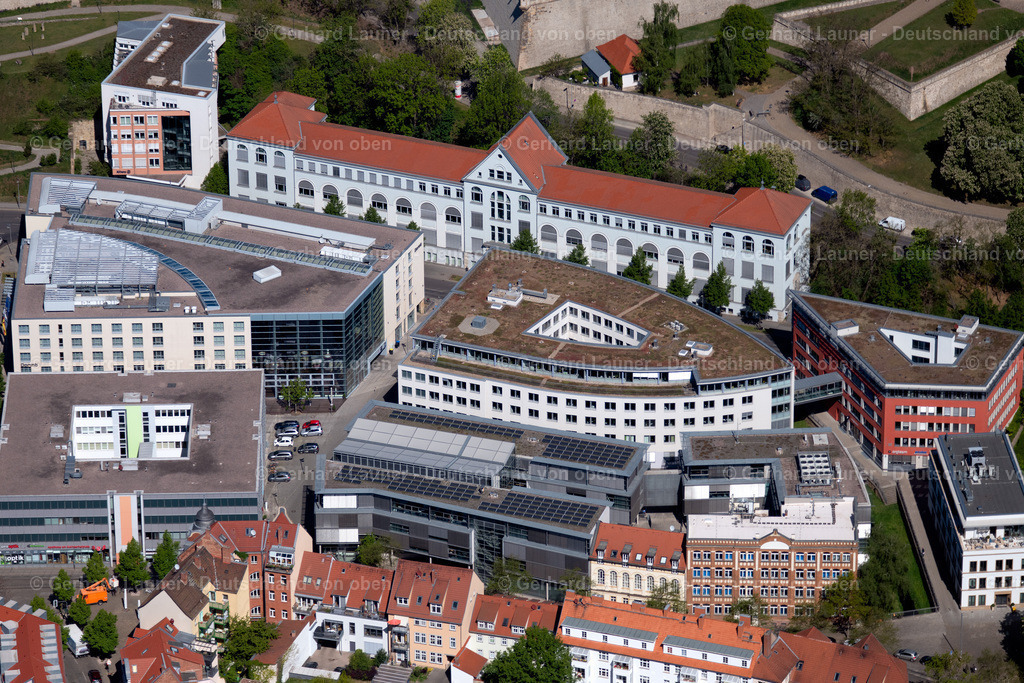 4026600 | ERFURT 07.05.2020 Banken- Verwaltungsgebäude des Finanzdienstleistungs- Unternehmens " VBG-Bezirksverwaltung Erfurt " an der Maximilian-Welsch-Straße im Ortsteil Altstadt in Erfurt im Bundesland Thüringen, Deutschland. Weiterführende Informationen bei: Verwaltungs-Berufsgenossenschaft (VBG). // Banking administration building of the financial services company " VBG-Bezirksverwaltung Erfurt " an der Maximilian-Welsch-Strasse in the district Altstadt in Erfurt in the state Thuringia, Germany. Further information at: Verwaltungs-Berufsgenossenschaft (VBG). Foto: Gerhard Launer