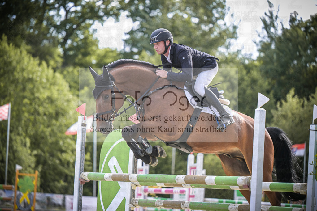 DOS_9673 | Entdecke hochwertige Reitturnierfotos von Foto Oger. Professionell, emotional und authentisch – jetzt Lieblingsmomente im Shop bestellen.Deutschlandweite Turnierfotografie. - Realisiert mit Pictrs.com