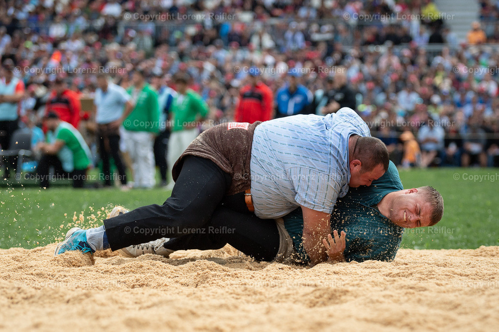 Schwingen -  ESAF Samstag 2025 | Mollis, 30.8.25, Schwingen - ESAF Samstag.Roth Tim (u, Arau), Roth Jan (o, Erlinsbach)