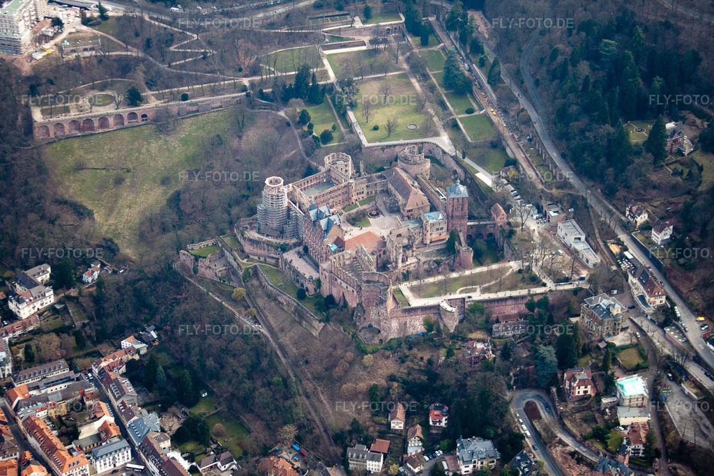Luftbild: Schloß im Ortsteil Kernaltstadt in Heidelberg im Bundesland Baden-Württemberg in Deutschland. Foto: IMG_37900.jpg vom 12.03.2011 durch Werner Riehm/FLY-FOTO.de