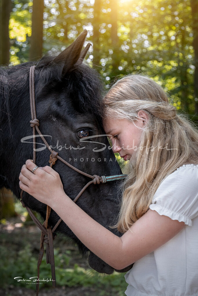 "Jana und Phebe" | People- und Tierfotografie, Imageaufnahmen, Veranstaltungsfotografie und Wandbilder aus der Natur ★ Made in Germany ✔️ Druck + Downloads ✔️ Naturfotografie in Top Qualität ★ schneller Versand, weltweite Lieferung! - Realisiert mit Pictrs.com
