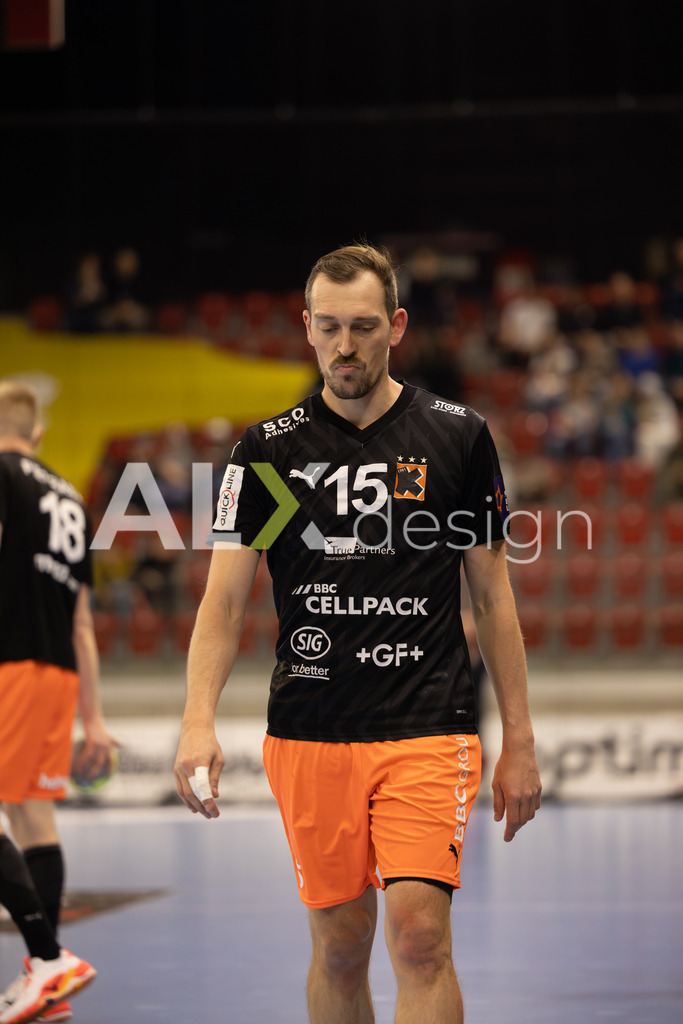 Handballen I Herren I Saison 2025-2026 I Quickline Handball League 2026 | Men I 18. Spieltag I Pfade Winterthur - Kadetten Schaffhausen I 20.12.2025 | 15 Marvin Lier (Kadetten Schaffhausen) - Flügel links - Realisiert mit Pictrs.com