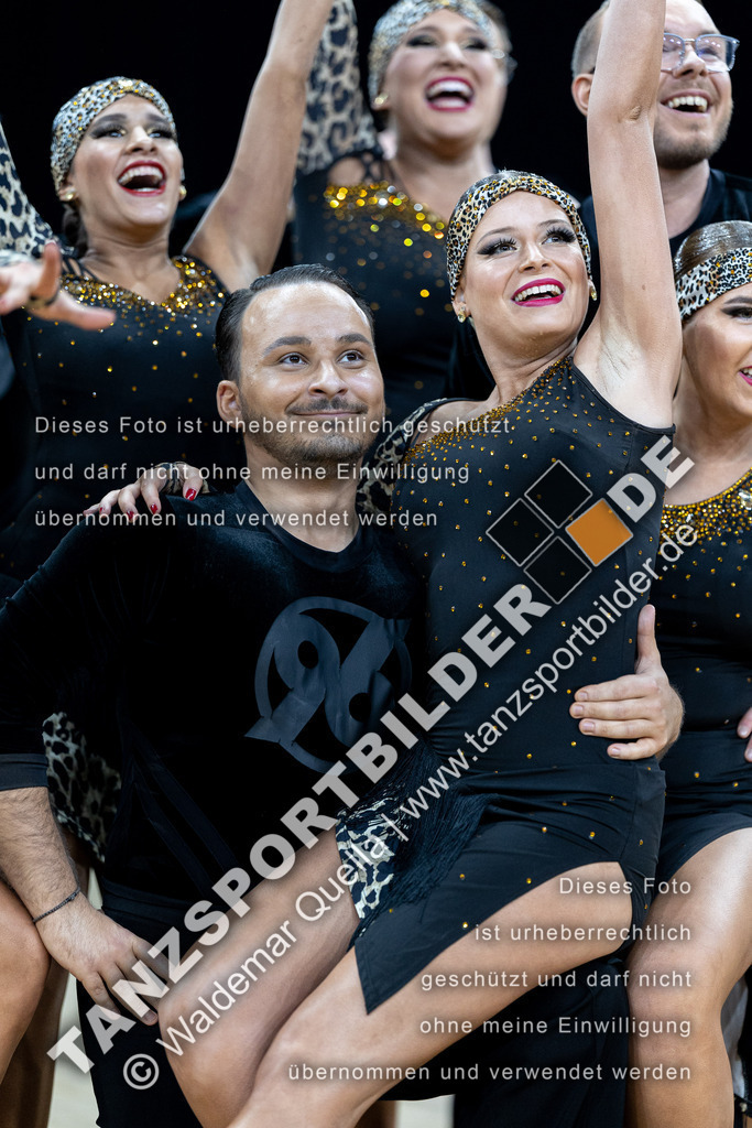 20240310-00888 | Hier finden Sie Tanz Bilder vom Latein und Standard Formationen tanzen. Sportbilder vom Tanzsport. Schöne Fotos und von Weltmeisterschaft, Europameisterschaft, Bundesliga, Regionalliga, Oberliga und Landesliga sowie von GOC Stuttgart, DanceComp, WM Bremen