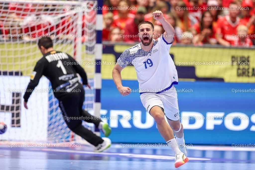 EHF18012601056 | 18.01.2026, Handball, Men's EHF EURO 2026, Portugal - Nordmazedonien, Jyske Bank Boxen in Herning, Dänemark, Preliminary Round:  Martim Mota Costa (Portugal #79) jubelnd