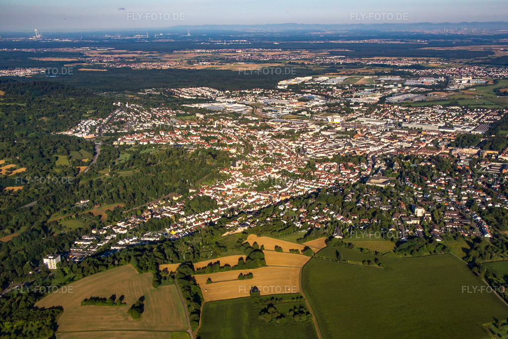 Luftbild: Ortsansicht von Nordosten in Bruchsal im Bundesland Baden-Württemberg in Deutschland. Foto: IMG_092313.jpg vom 01.08.2016 durch Werner Riehm/FLY-FOTO.de