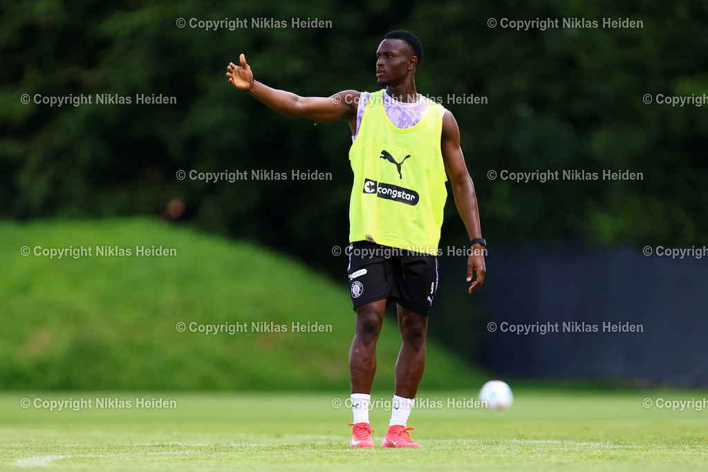 NH_FCStPauli_Training_11072025 | #9 Abdoulie Ceesay (FC St. Pauli)Fußball I Herren I Training I Saison 2025-2026 I FC St. Pauli I 11.07.2025 I Trainingszentrum FC St. Pauli