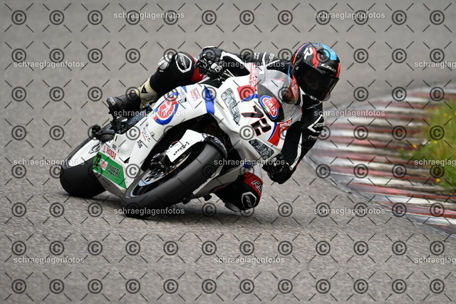 25bt02-0440 | markuskiefer.com - Realisiert mit Pictrs.com