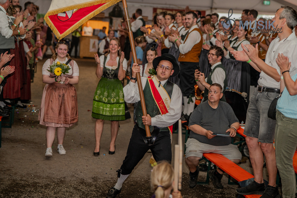 DSC_4493 | "Fussifoto.com – Ihr Ansprechpartner für hochwertige Fotografie! Entdecken Sie kreative Bilder und professionelle Dienstleistungen. Kontaktieren Sie uns für Ihre Projekte!"