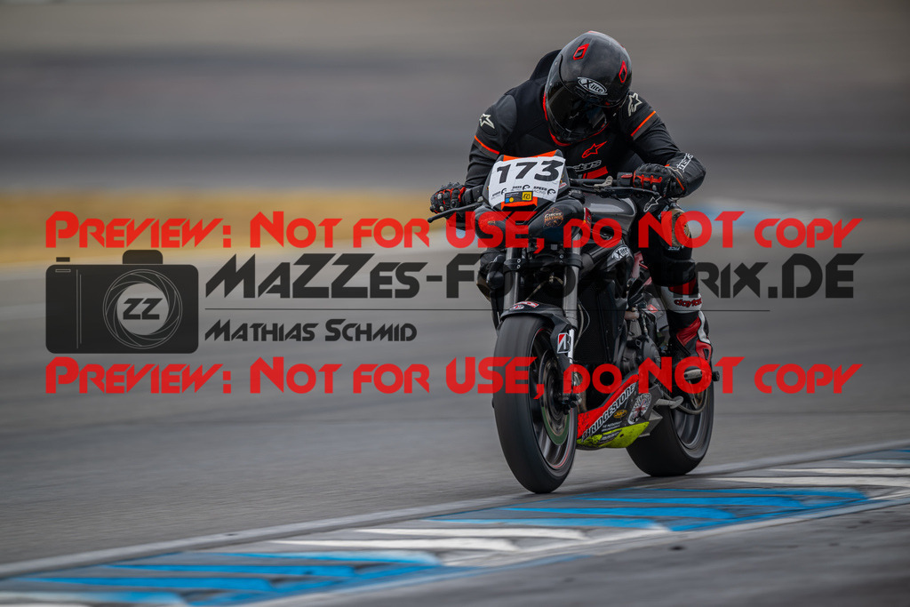MaZZes-Fotomatrix-20260809-576782 | R1