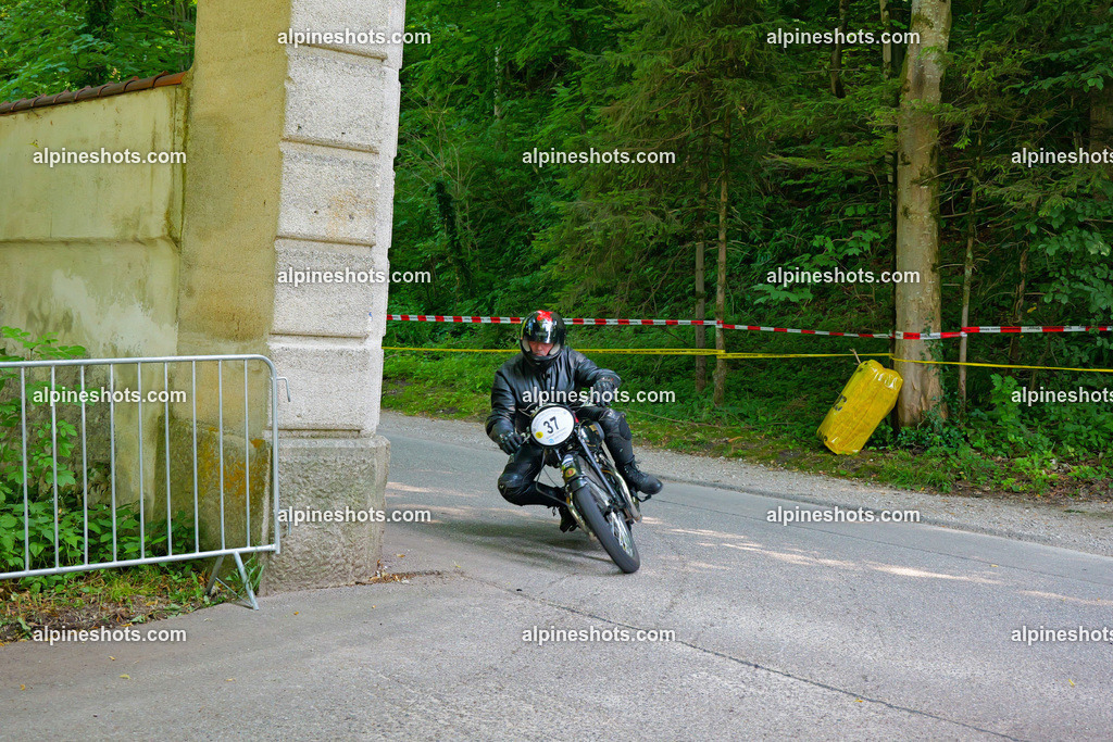 P1015031 | Erleben Sie atemberaubende, hochqualitative Fotos Ihrer Fahrt entlang der malerischen Alpenstraßen. Besuchen Sie alpineshots.com, um professionelle Aufnahmen Ihrer unvergesslichen Reise zu finden und zu kaufen - Realisiert mit Pictrs.com
