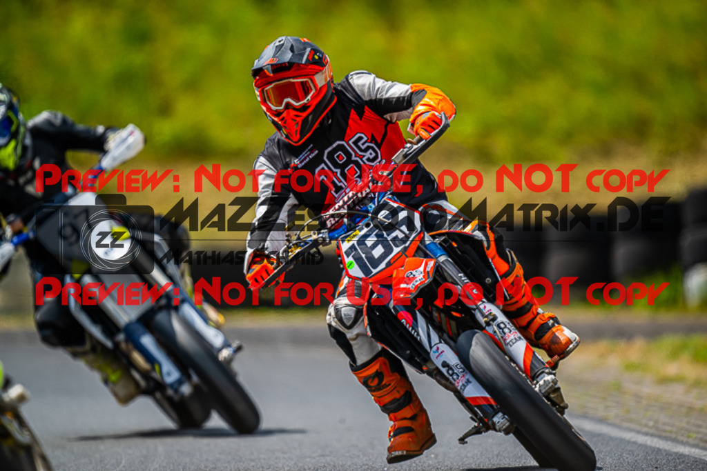 MaZZes_FotoMatrix_220528_0019 | Fotograf Mathias Schmid
Sportfotograf,
Eventfotograf,
Hochzeitsfotograf,
Portraitfotograf