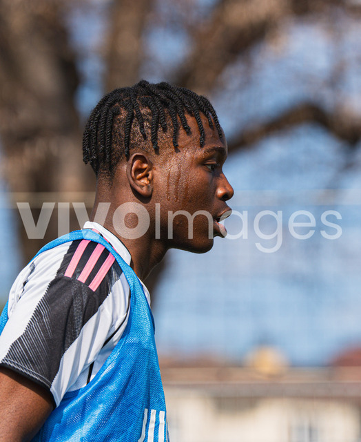 juv_lut_fmachado-0108 | Images from the Juniors B match between Juventus Academy and FC Lutry, played on 18 March 2026 in Lutry, Switzerland, featuring players, coaching staff and match action throughout the game.