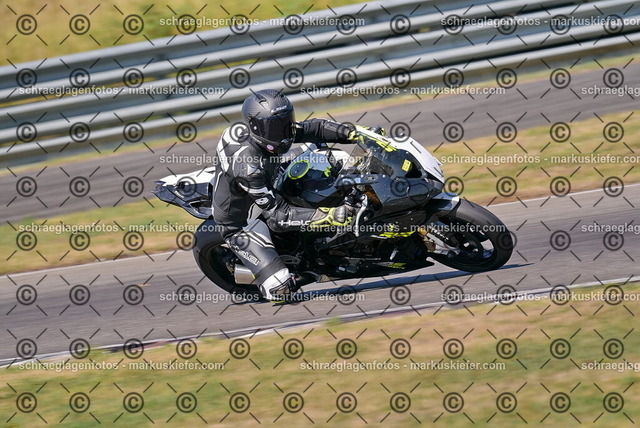 26bt05-0316 | markuskiefer.com - Realisiert mit Pictrs.com