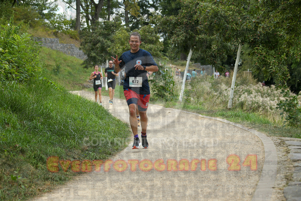 250824_1427_EX1_6273 | Sportfotografie im Rhein-Sieg Kreis, Köln, Bonn, NRW, Rheinland Pfalz, Hessen, etc. Unser Tätigkeitsfeld umfasst den Laufsport vom Volkslauf über den Marathon, Duathlon, Triathon bis zum Ultralauf wie Kölnpfad Ultra oder Schindertrail.