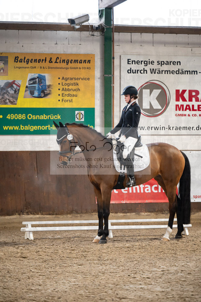 Hallenreittunier Voxtrup 2023 | Entdecke hochwertige Reitturnierfotos von Foto Oger. Professionell, emotional und authentisch – jetzt Lieblingsmomente im Shop bestellen.Deutschlandweite Turnierfotografie. - Realisiert mit Pictrs.com