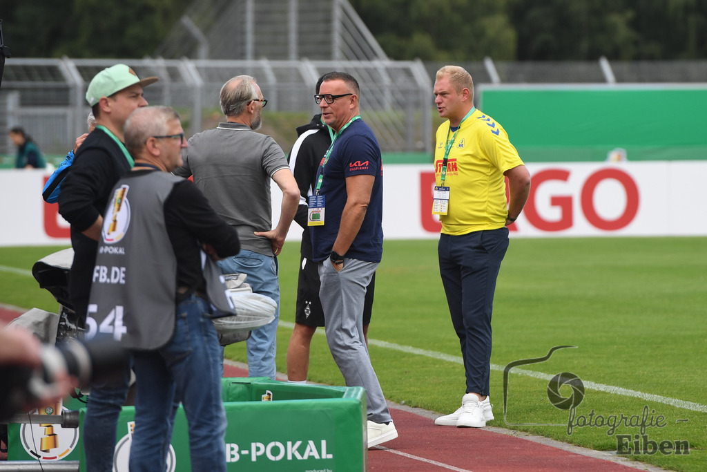 SV Atlas-Delmenhorst-Borussia Mönchengladbach | DFB-Pokal 1. Runde;SV Atlas Delmenhorst (gelb)-Borussia Mönchengladbach (schwarz) am 17.08.2025 in Oldenburg (Marschweg-Stadion), Photo: Philip Eiben 2025 - Realisiert mit Pictrs.com