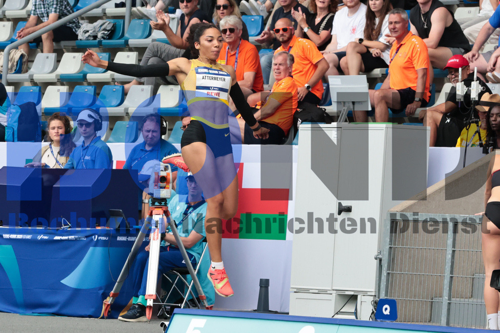 SES_RRGLAT20250721-48 | bond - Realisiert mit Pictrs.com