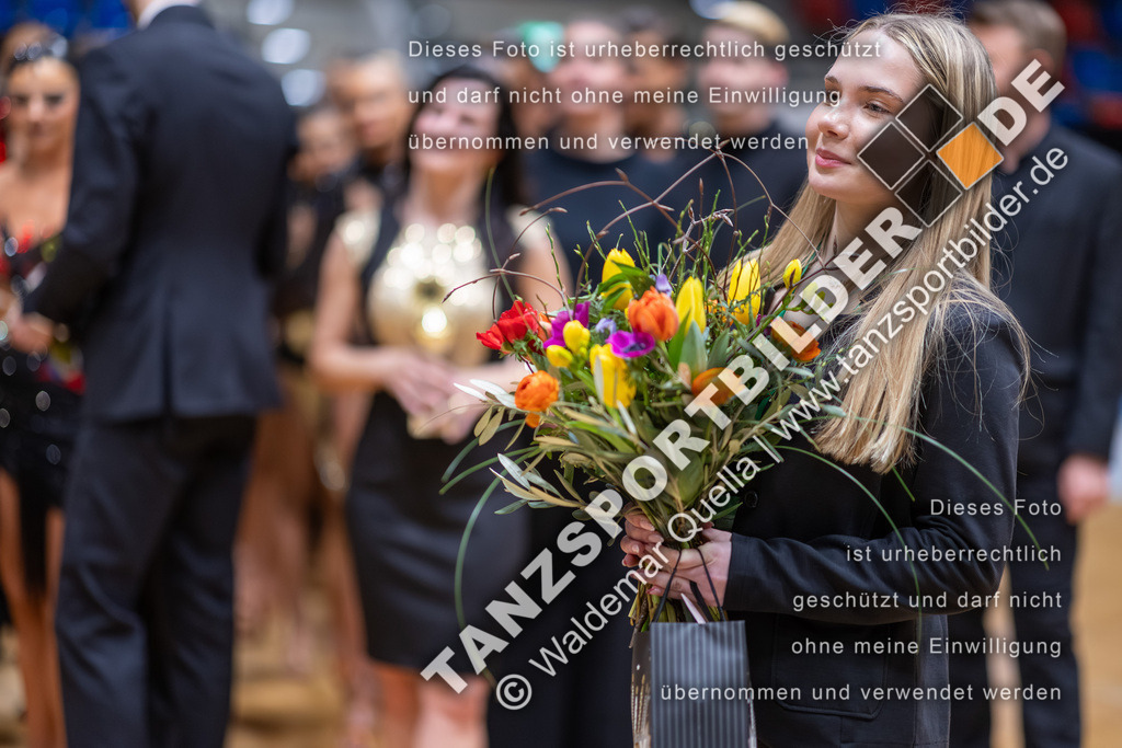 20260328-04089 | Hier finden Sie Tanz Bilder vom Latein und Standard Formationen tanzen. Sportbilder vom Tanzsport. Schöne Fotos und von Weltmeisterschaft, Europameisterschaft, Bundesliga, Regionalliga, Oberliga und Landesliga sowie von GOC Stuttgart, DanceComp, WM Bremen